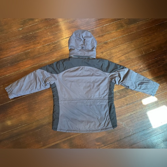 PRE-OWNED (BUT LIKE NEW) WOMENS LL BEAN SNOW JACKET GREY/BLACK LARGE - XL PETITE - Picture 5 of 15